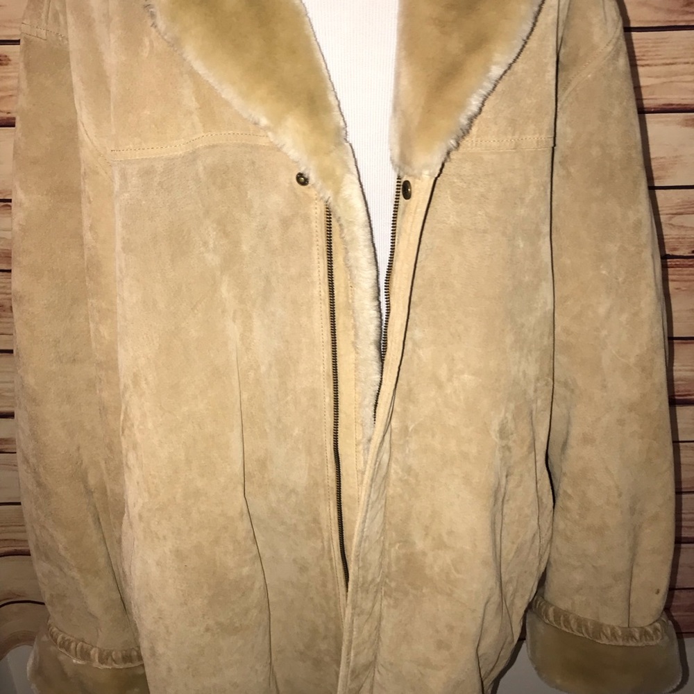 🚫SOLD🚫 RC Comstock Wheat Suede Bomber Coat - Picture 3 of 8